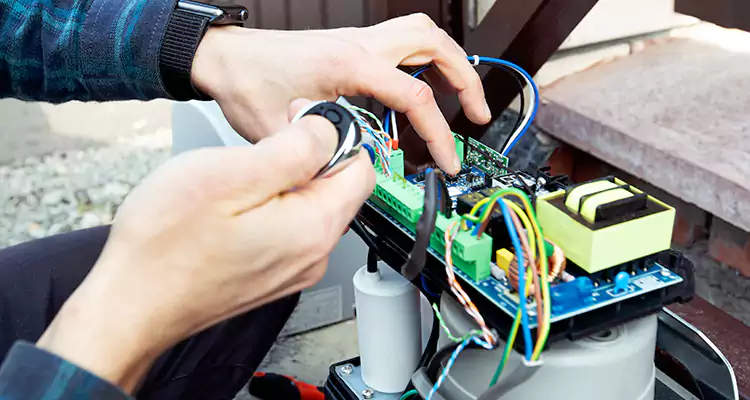 Automatic Driveway Gate Repair in Bartow, FL