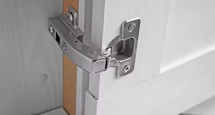 Shower Door Hinge Replacement in Bartow, FL