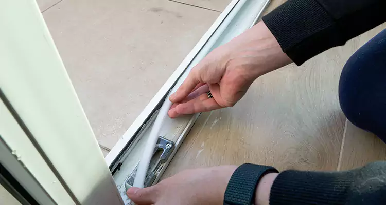 Garage Door Off Track Repair in Bartow, FL