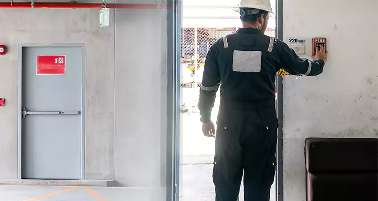 Emergency Fire Exit Door Repair in Bartow, FL