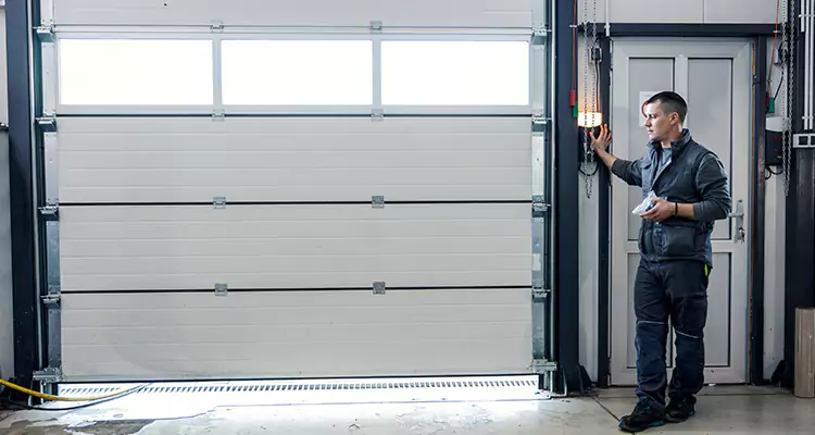Modern Overhead Door Repair in Bartow, FL