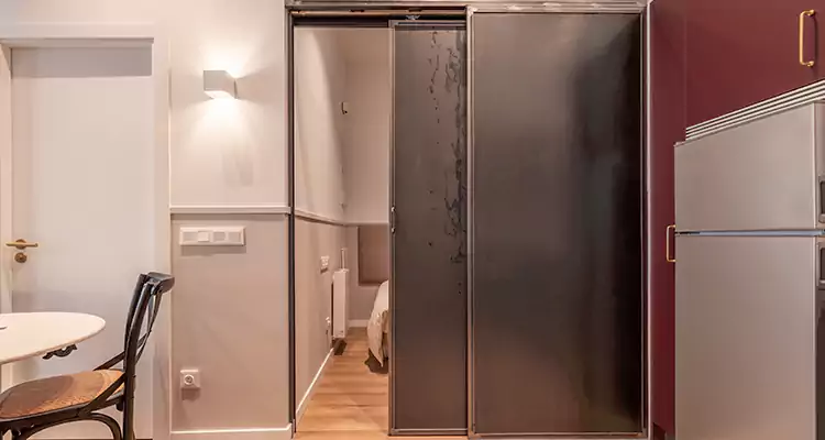 We Fix Closet Sliding Door in Bartow, FL