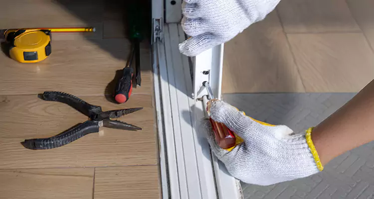 Screen Door Wheel Replacement in Bartow, FL