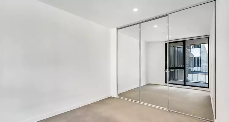 Why Homeowners Choose Us for Sliding Mirror Door Replacement in Bartow, FL