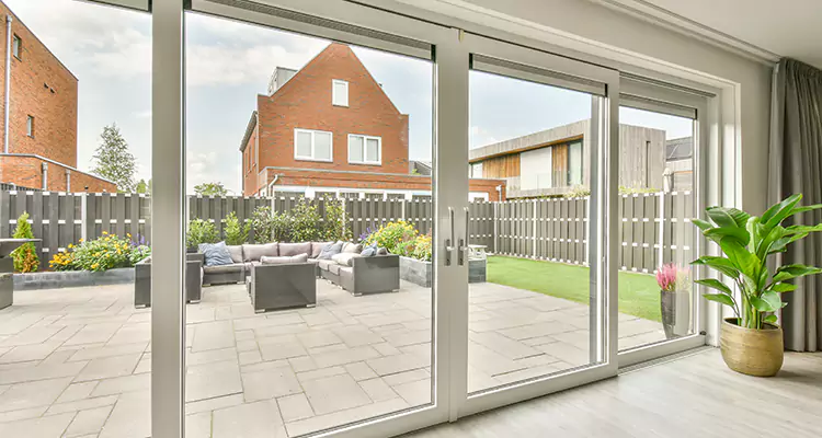 Best Sliding Screen Door Replacement Company in Bartow, FL