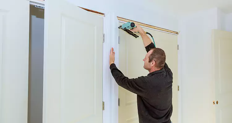 Top Rated Door Fixing ServiceFixing Garage Door Track in Bartow, FL