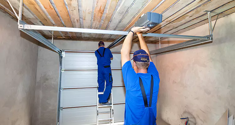 Garage Door Opener Technician in Bartow, FL