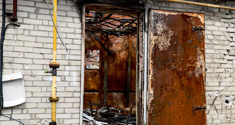 Metal Door Rust Repair in Bartow, FL