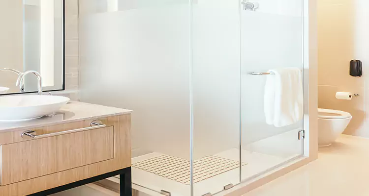 Expert Shower Door Fix and Repair in Bartow, FL