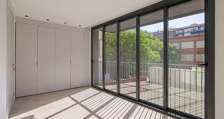 Fix Sliding Screen Door Track in Bartow, FL